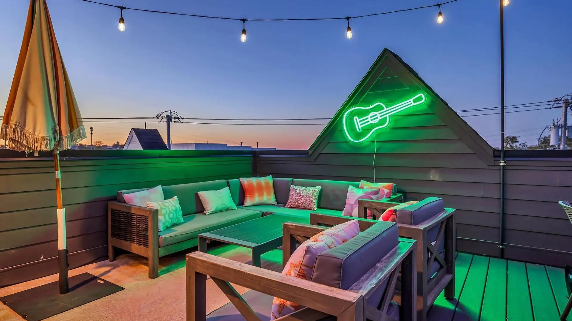 Designer Single Family House-Rooftop- Hot Tub Nashville